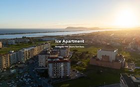 Ice Apartment - Free Wifi & Parking